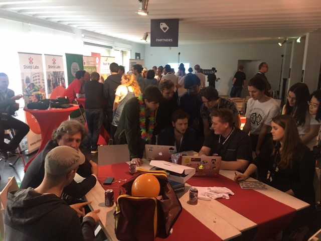 1  UX7FDyVEJ 3VkAi117sog